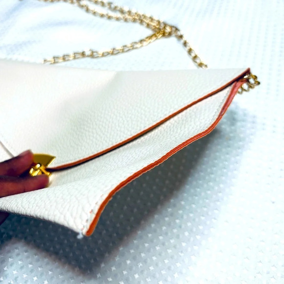 Faux Leather Winter White Envelope Clutch with Removable Gold Chain Strap. - Picture 3 of 6